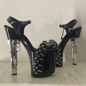 Black gun platform stripper heal